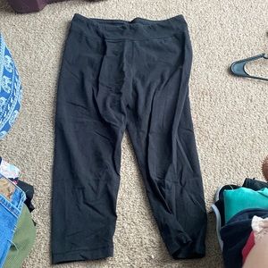 Black Capri Leggings!